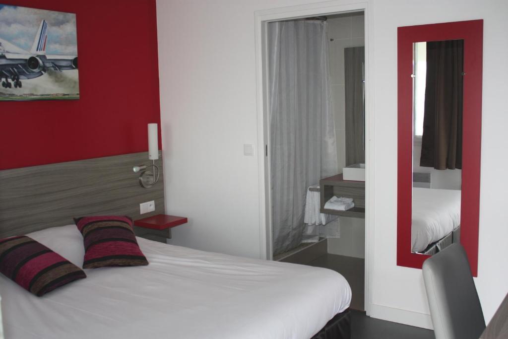 Airport-Hotel Mauregard Szoba fotó